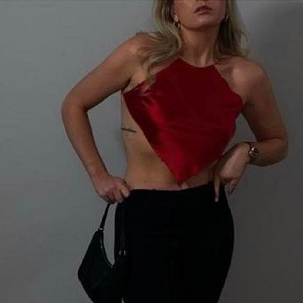 Are You Am I Itsi Top in Red - Picture 2 of 5